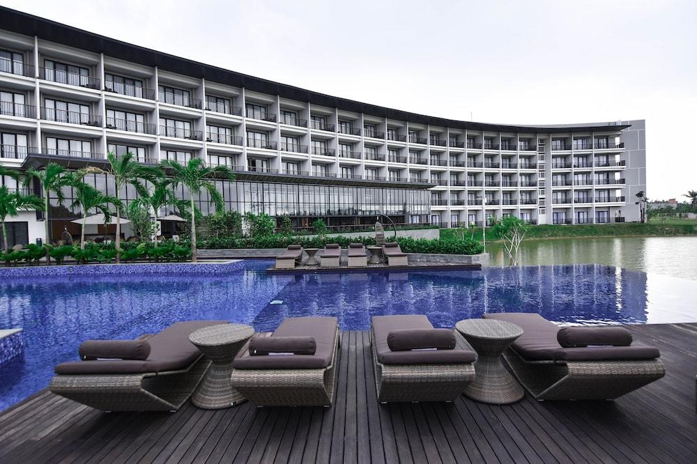 Hotel Santika Premiere Bandara Palembang Ngoại thất bức ảnh
